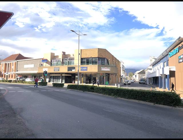 1,710M² BUSINESS CENTRE FOR SALE IN STRAND CENTRAL